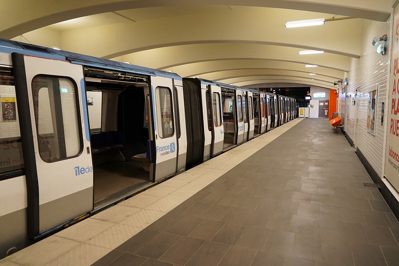 métro parisien quai